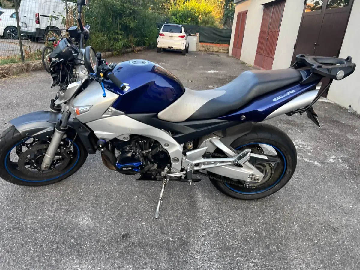 Suzuki GSR 600 (2006 - 11) (7)