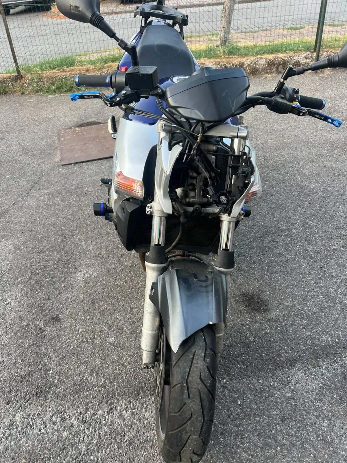 Suzuki GSR 600 (2006 - 11) (8)