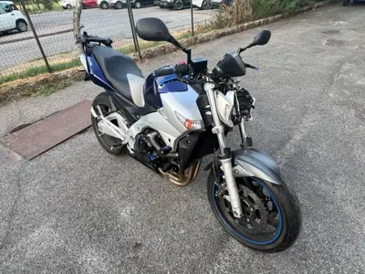 Suzuki GSR 600 (2006 - 11) usata