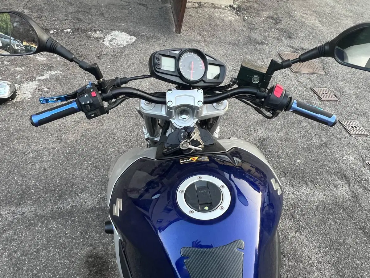 Suzuki GSR 600 (2006 - 11) (9)