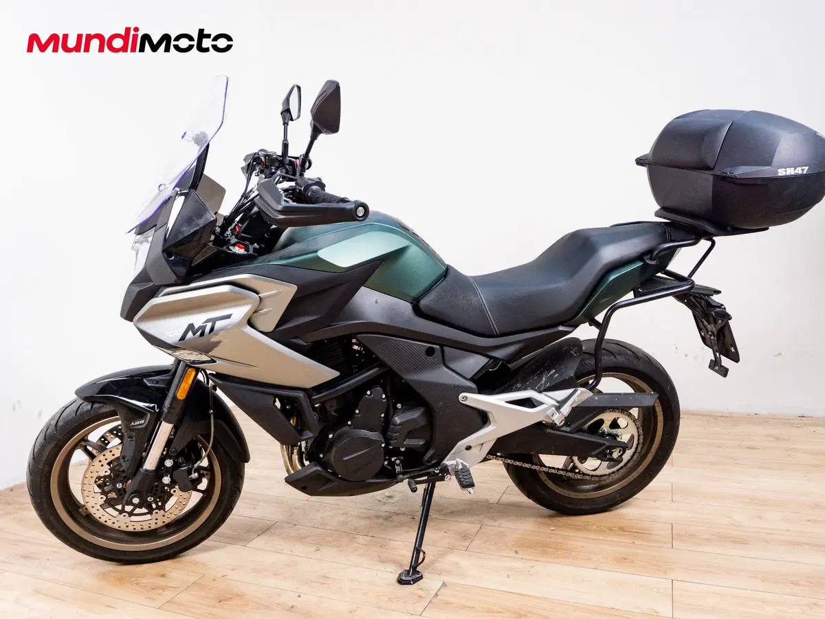 CFMOTO 700MT (2024 - 26) (8)