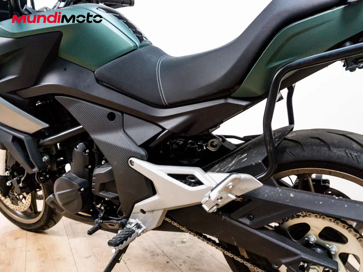 CFMOTO 700MT (2024 - 26) (10)
