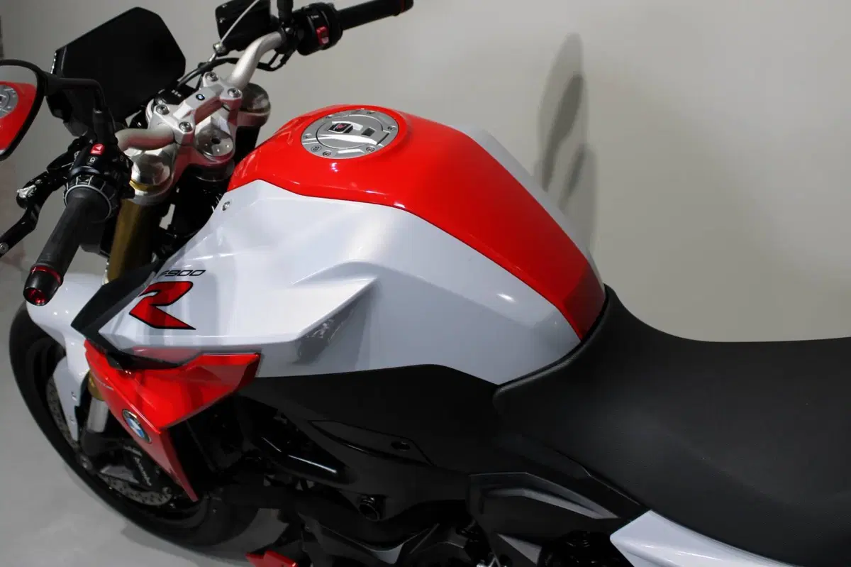 Bmw F 900 R (2021 - 24) (5)