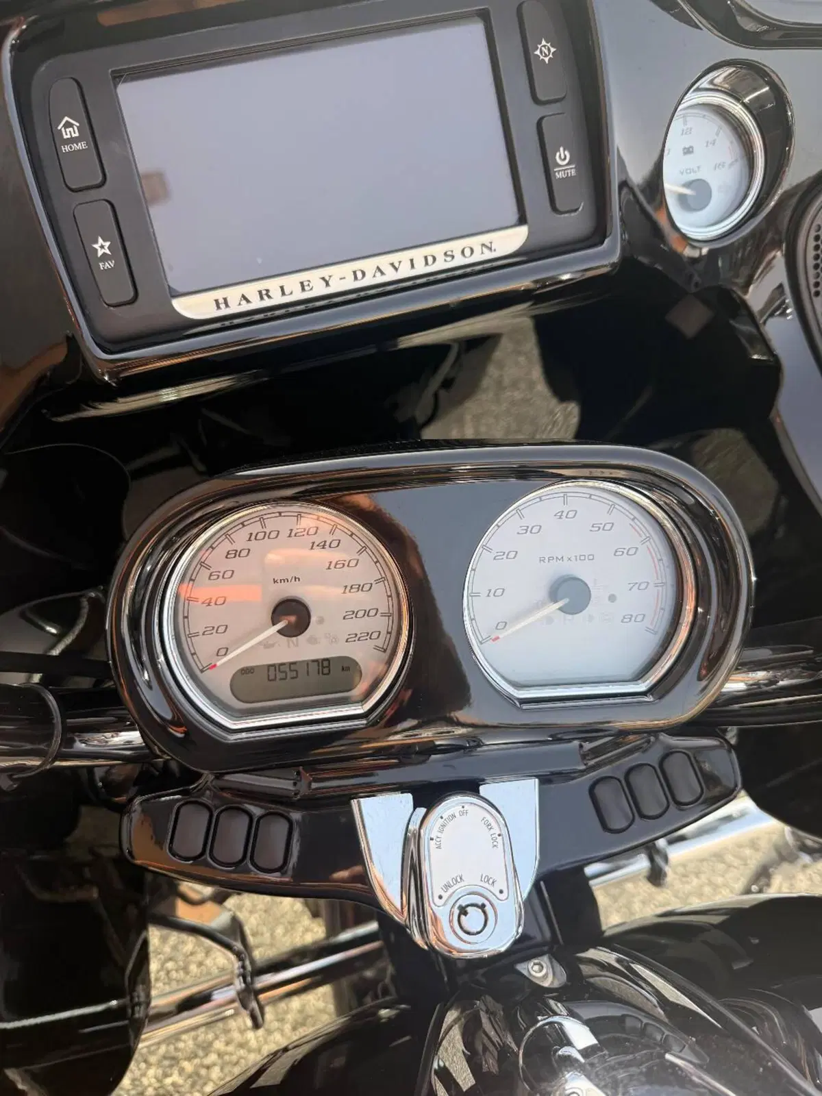 Harley-Davidson 1690 Road Glide Special (2013 - 16) (13)