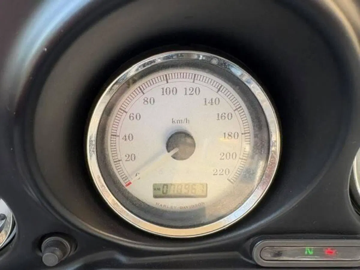 Harley-Davidson 1584 Street Glide (2008 - 10) - FLHX (4)