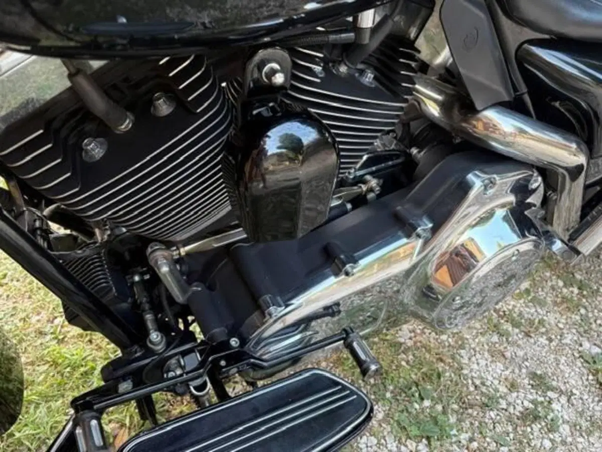 Harley-Davidson 1584 Street Glide (2008 - 10) - FLHX (11)