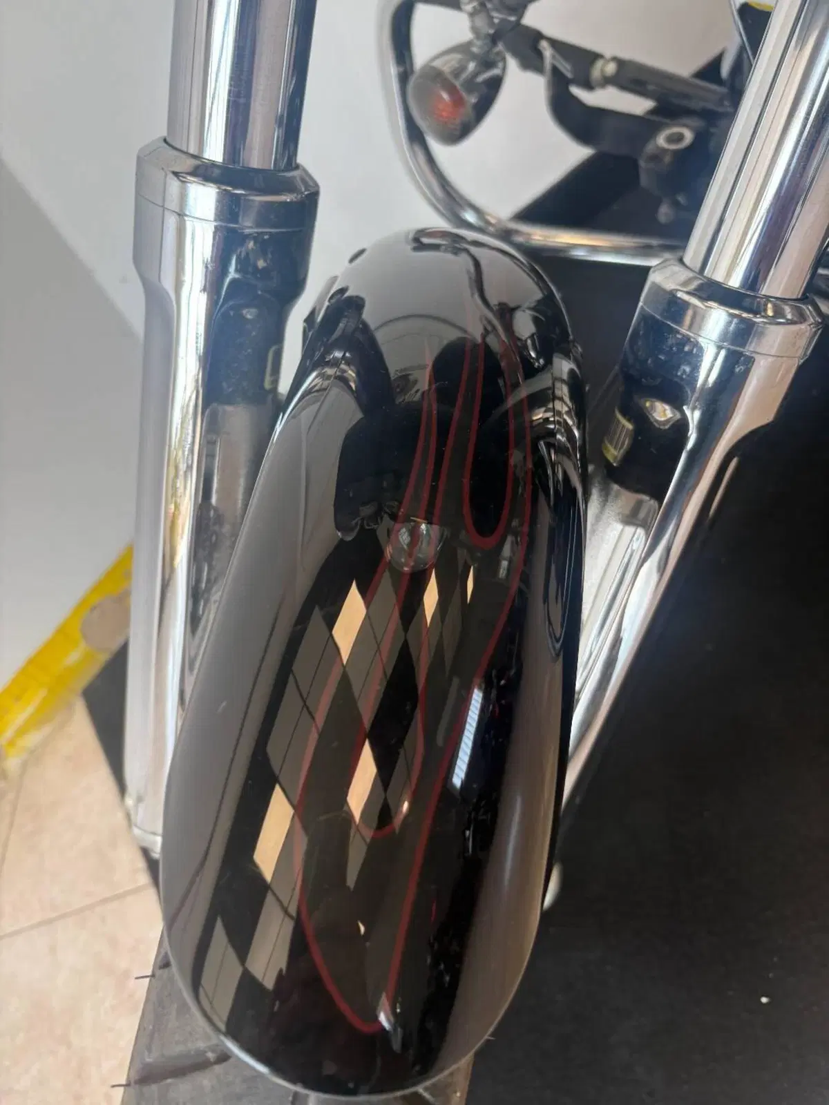 Harley-Davidson 1584 Rocker C (2009 - 11) - FXCWC (4)