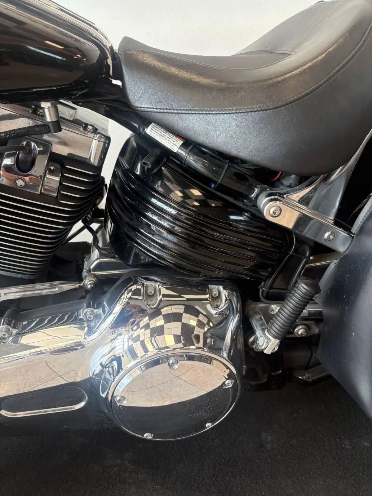Harley-Davidson 1584 Rocker C (2009 - 11) - FXCWC (7)