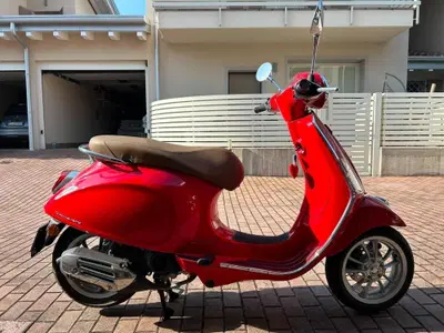 Vespa Primavera 50 4T (2018 - 20) usata