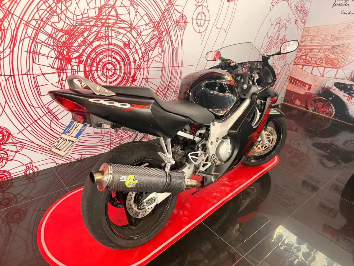 Honda CBR 600 F (1999 - 00) (3)