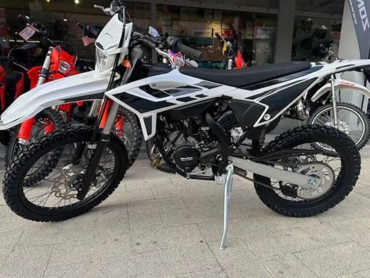 Betamotor RR 50 Enduro Sport (2021 - 26) (2)