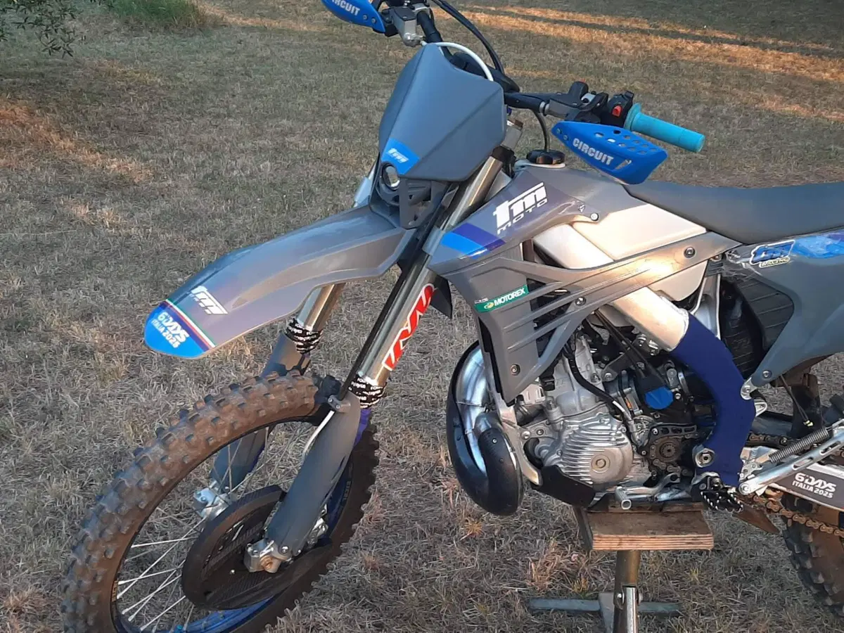 Tm Moto EN 300 Fi ES 2T (2025) (3)