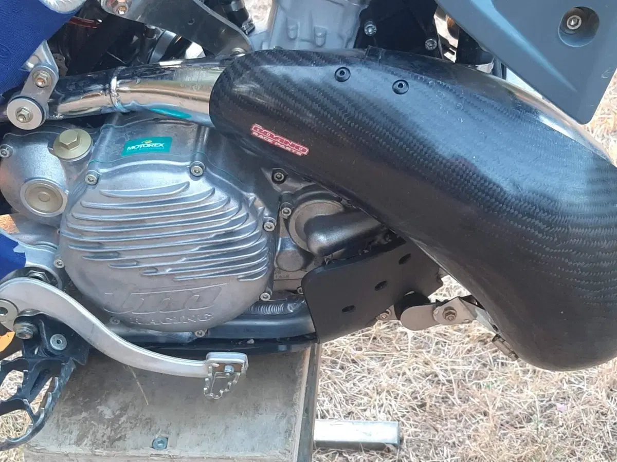 Tm Moto EN 300 Fi ES 2T (2025) (6)