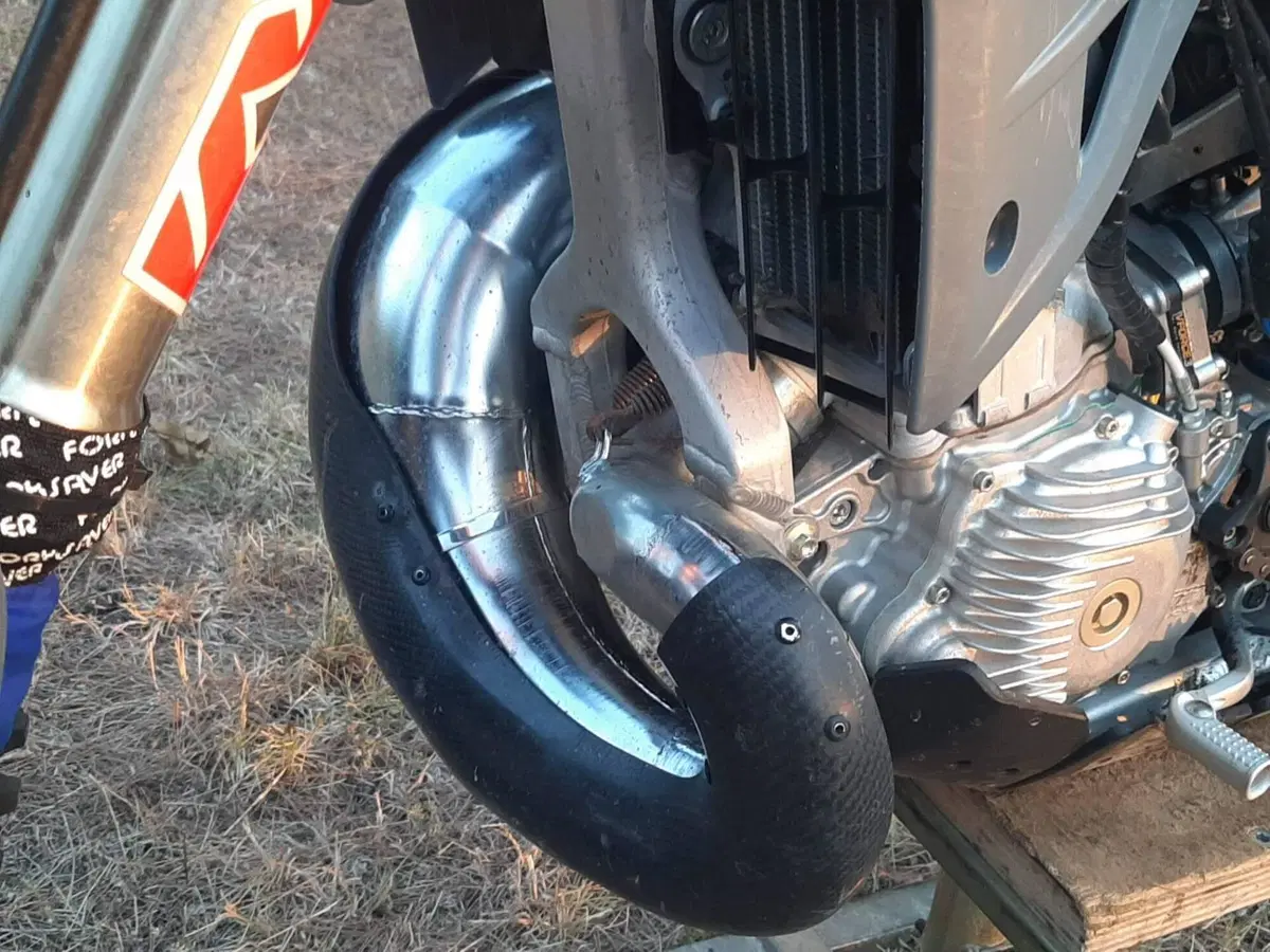 Tm Moto EN 300 Fi ES 2T (2025) (12)