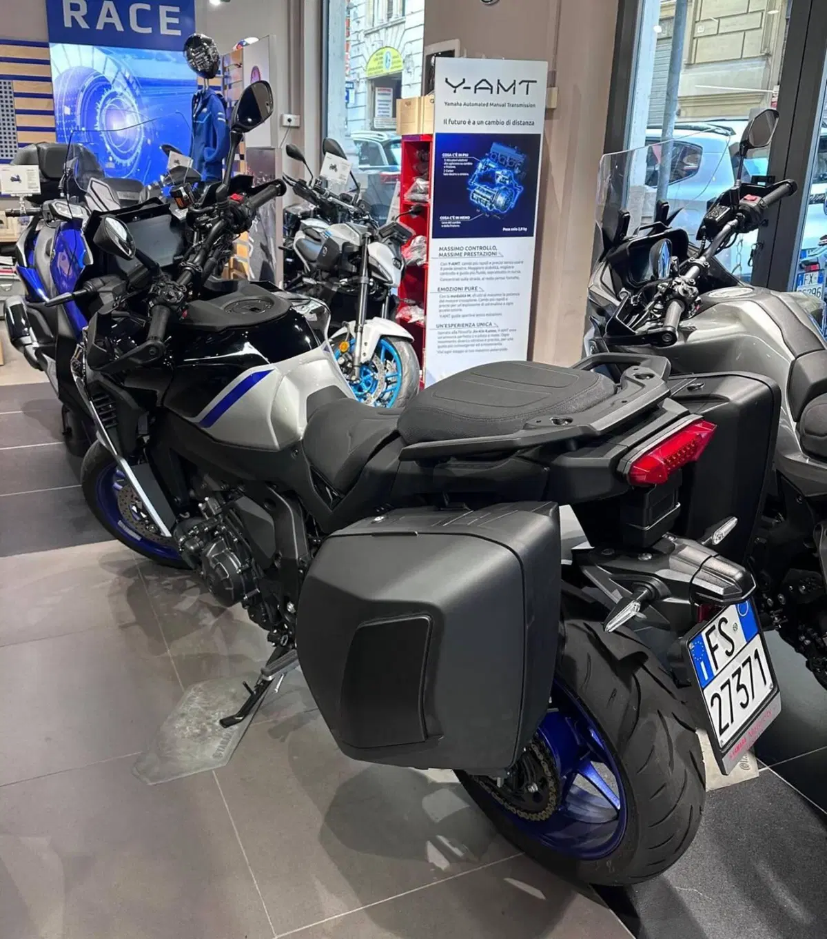 Yamaha Tracer 9 GT+ Y-AMT (2025 - 26) (3)