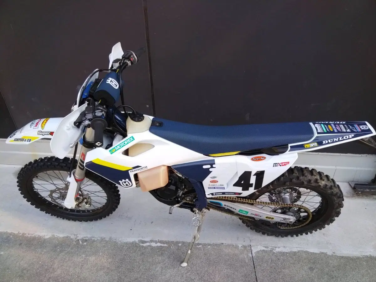 Husqvarna TE 125 (2025) (3)
