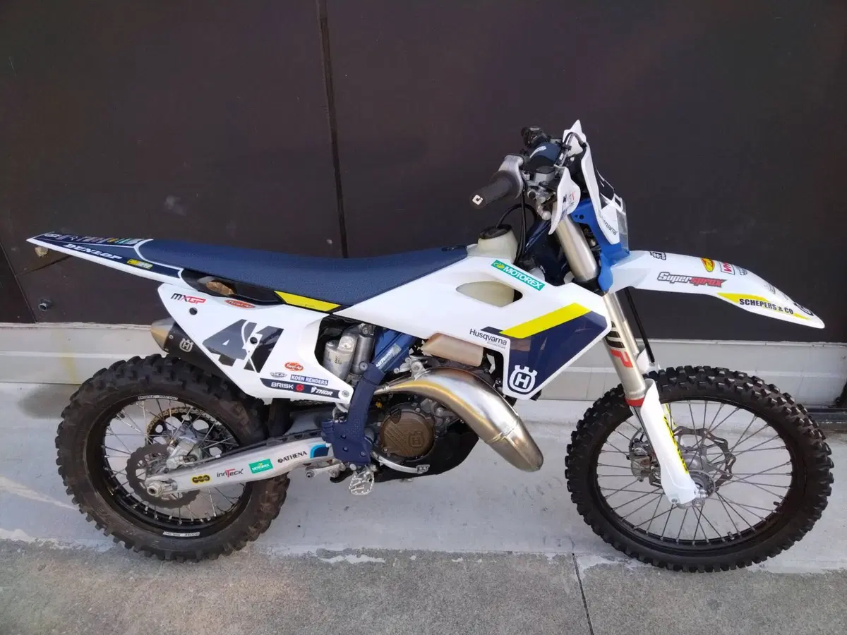 Husqvarna TE 125 (2025) (2)