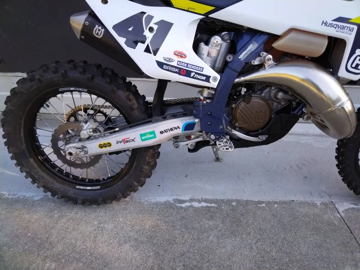 Husqvarna TE 125 (2025) (4)