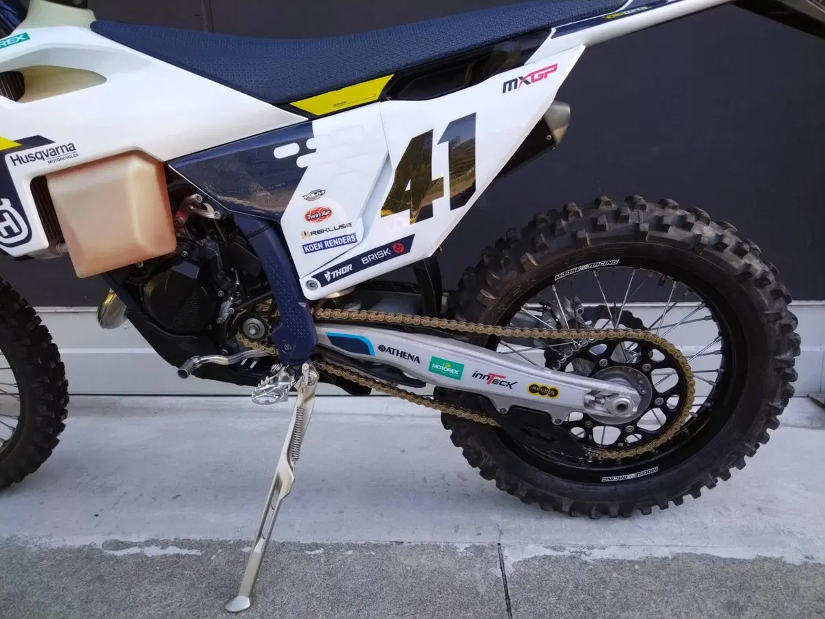 Husqvarna TE 125 (2025) (5)