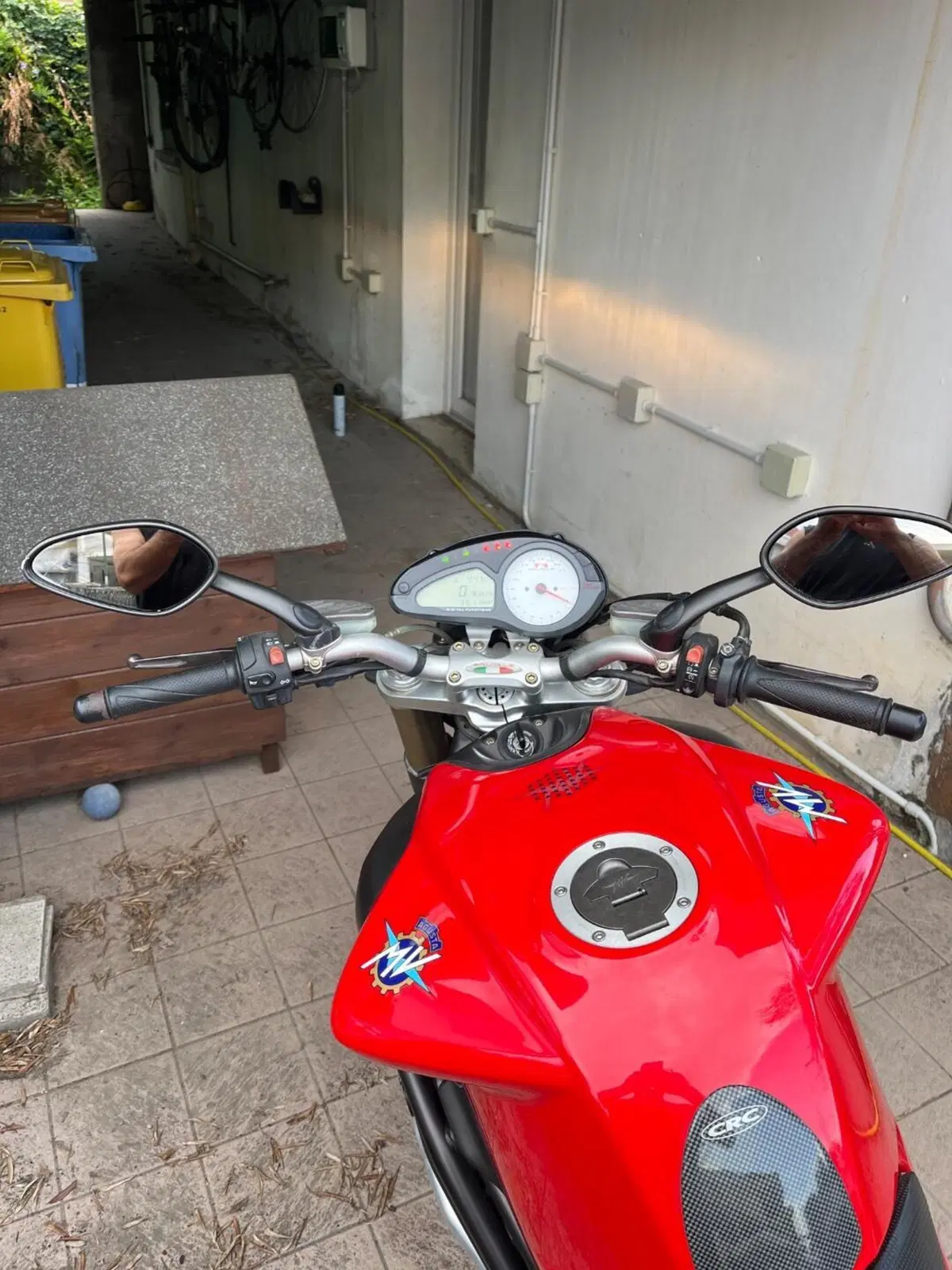 MV Agusta Brutale 750 S (2002 - 06) (4)
