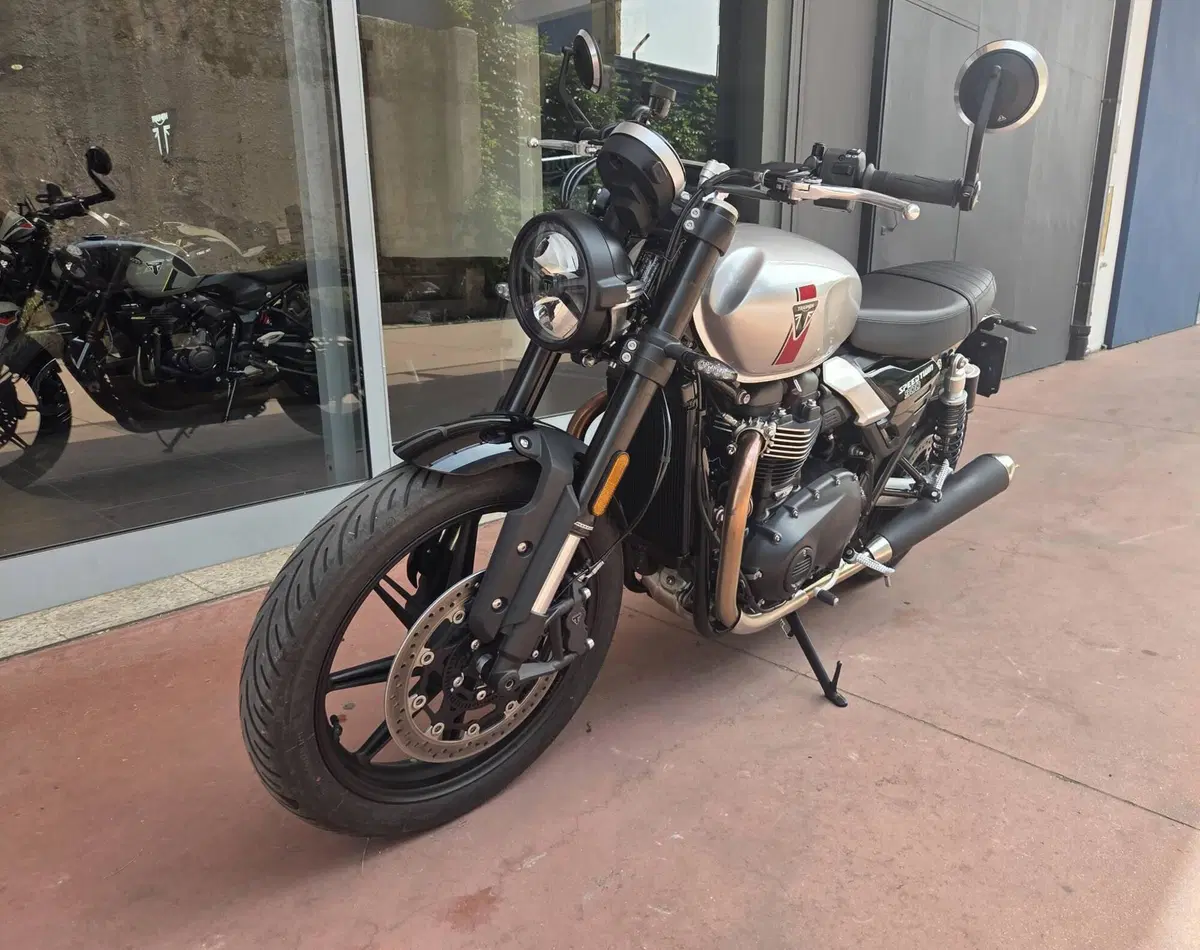 Triumph Speed Twin 900 (2025 - 26) (8)