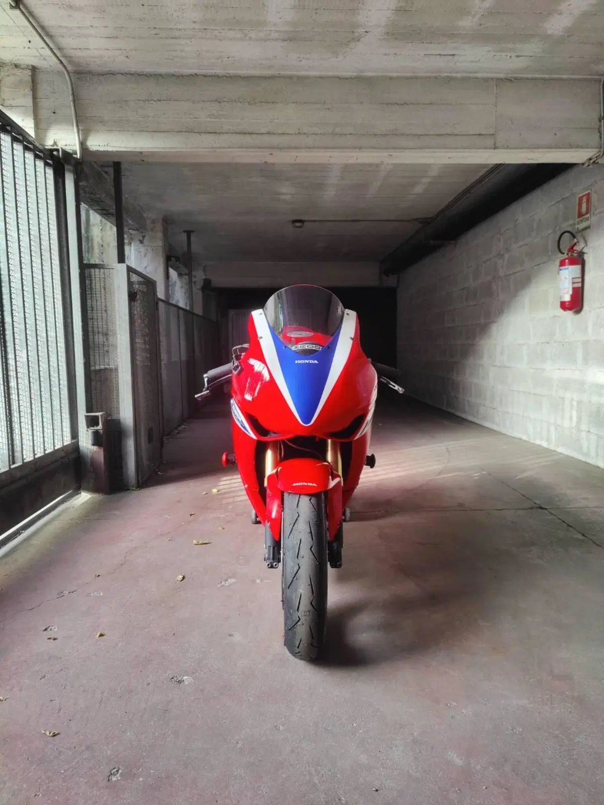 Honda CBR 1000 RR Fireblade (2008 - 11) (3)