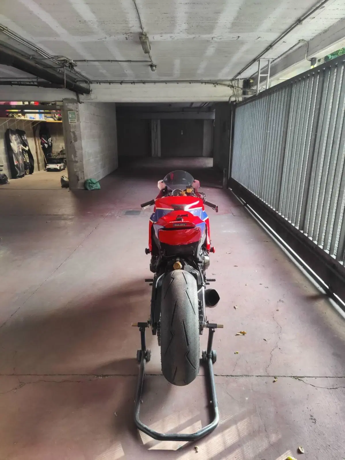 Honda CBR 1000 RR Fireblade (2008 - 11) (4)