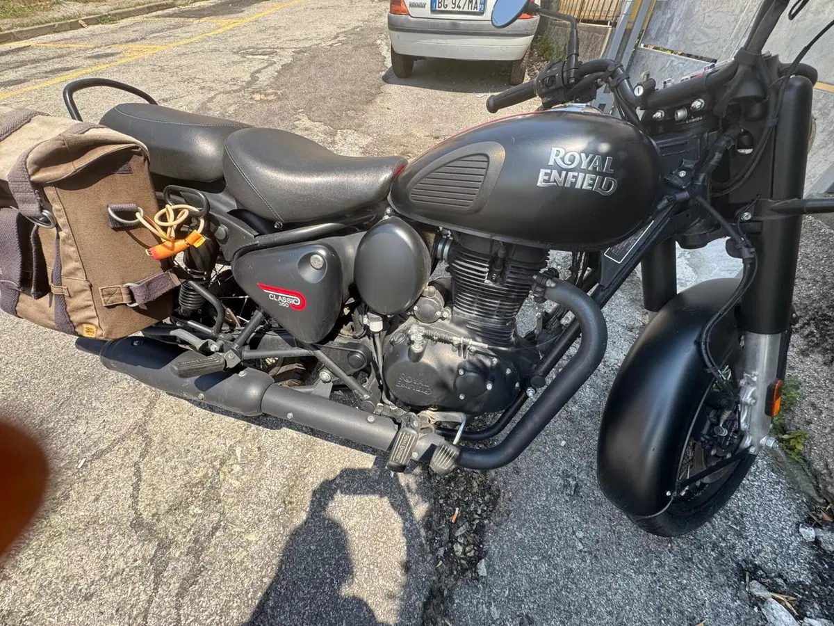 Royal Enfield Classic 350 (2021 - 26) (4)