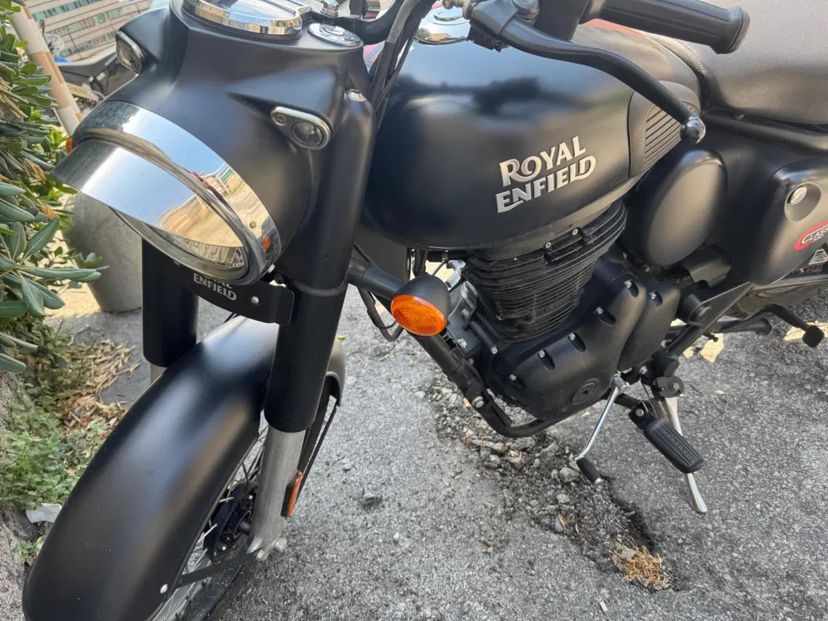 Royal Enfield Classic 350 (2021 - 26) (7)