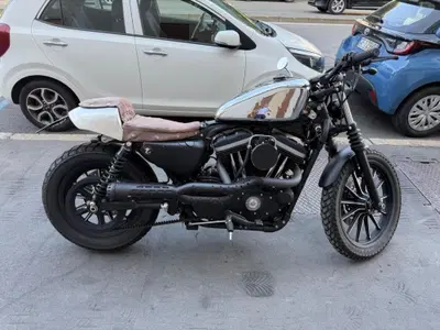 Harley-Davidson 883 Iron (2009 - 11) - XL 883N usata