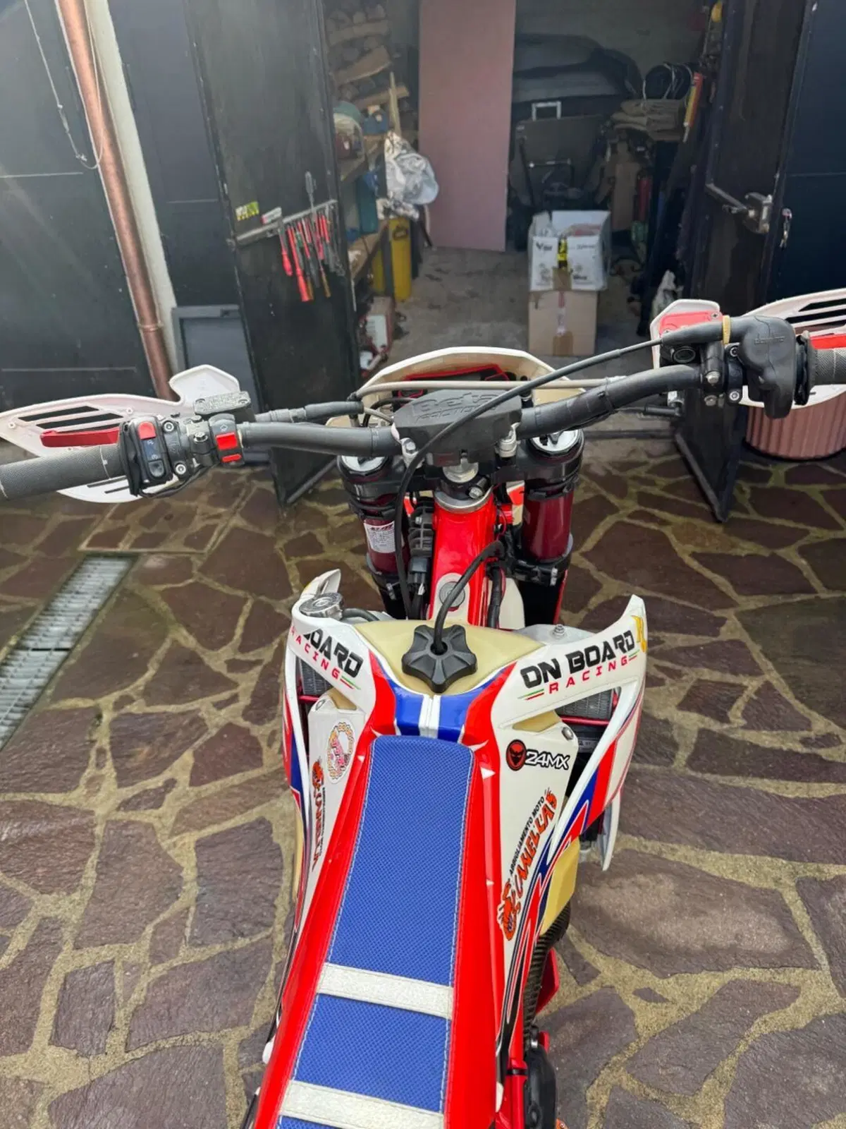 Betamotor RR 350 4T Enduro Racing EFI (2017) (5)