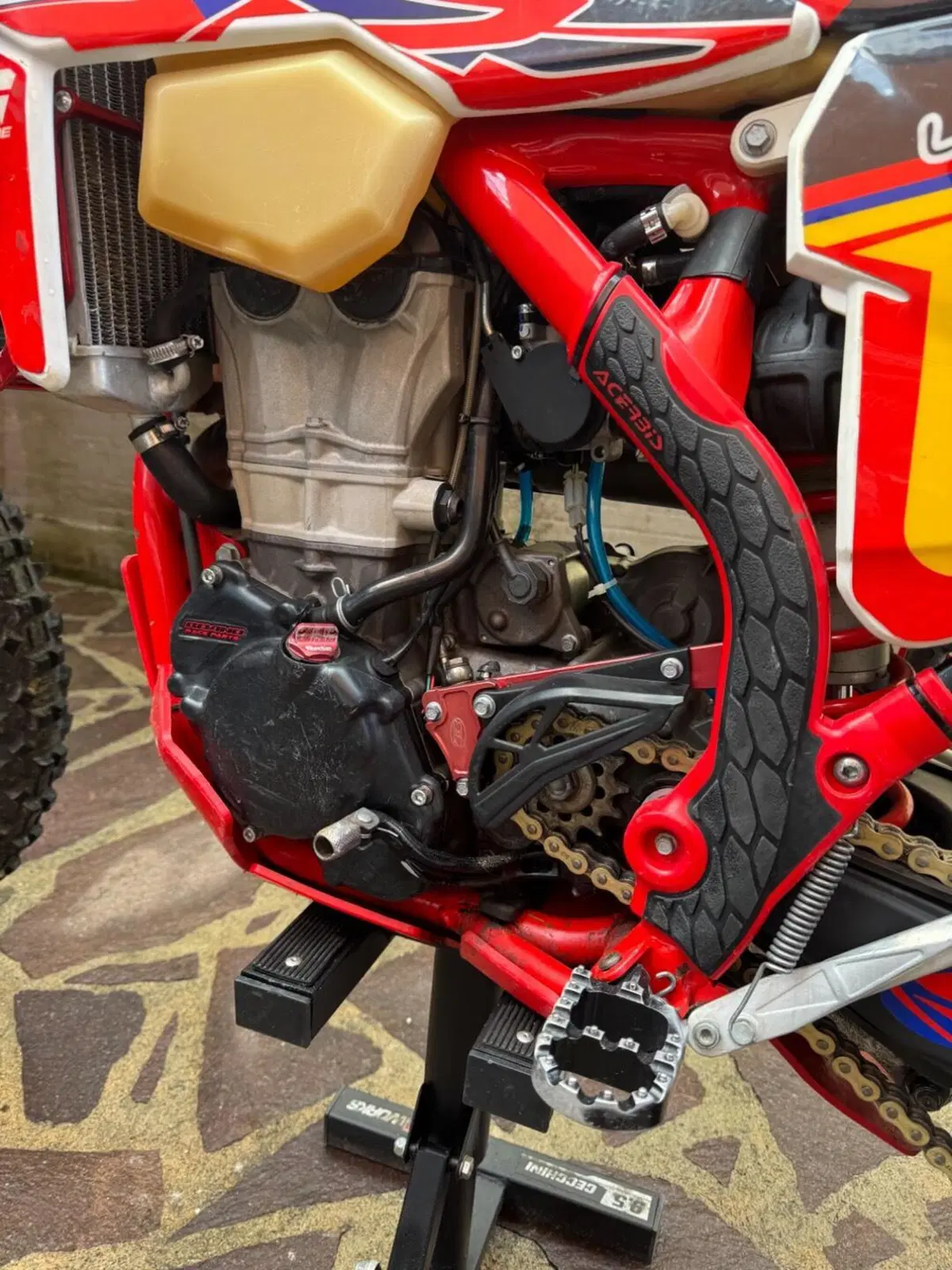 Betamotor RR 350 4T Enduro Racing EFI (2017) (9)