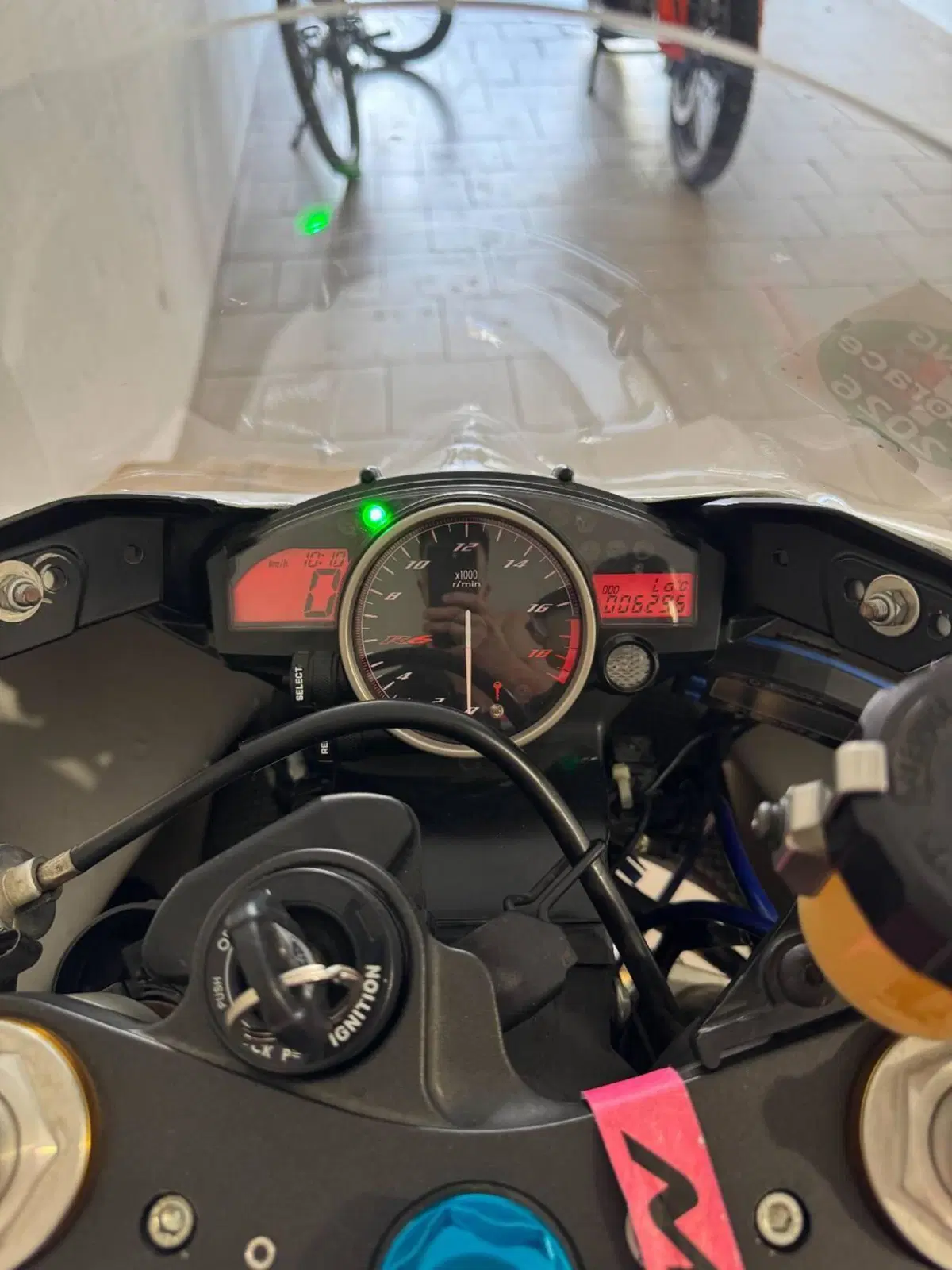 Yamaha YZF R6 (2010 - 16) (7)