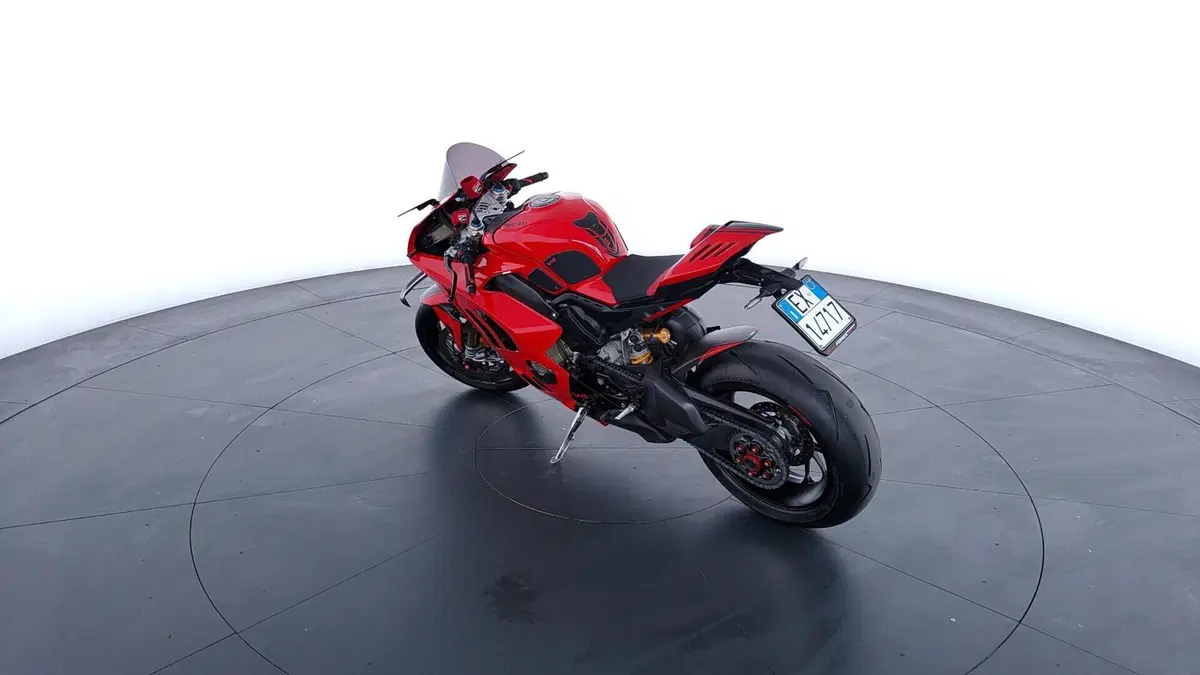 Ducati Panigale V4 S 1100 (2021) (7)