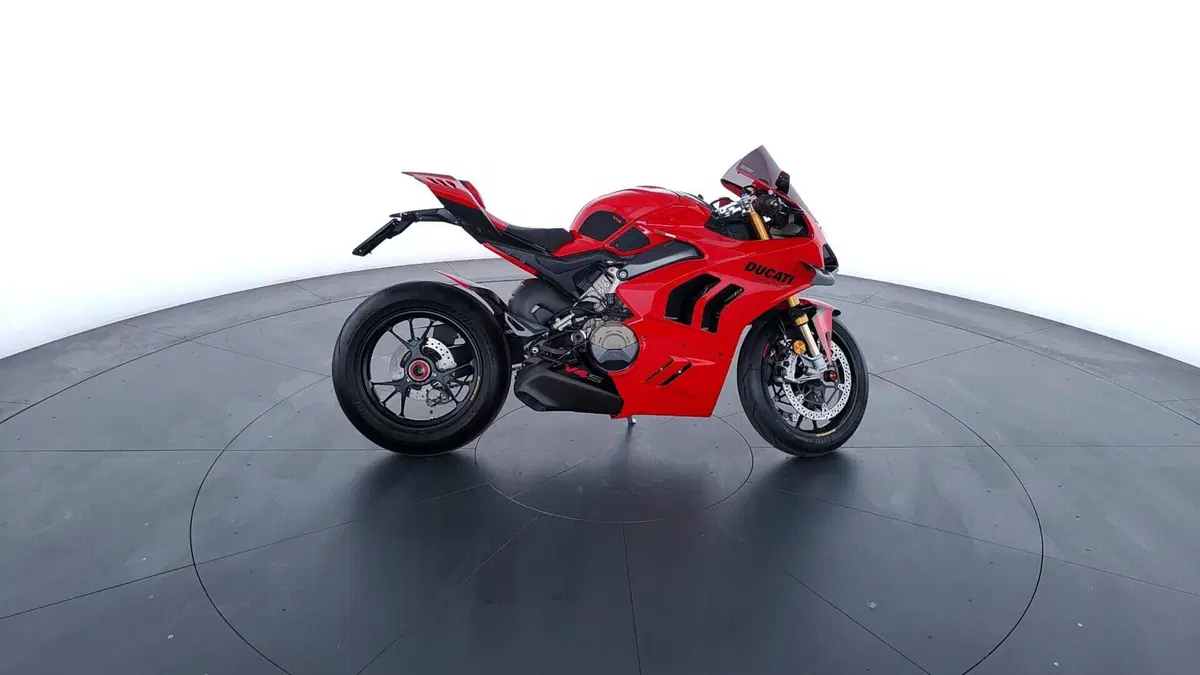 Ducati Panigale V4 S 1100 (2021) (4)