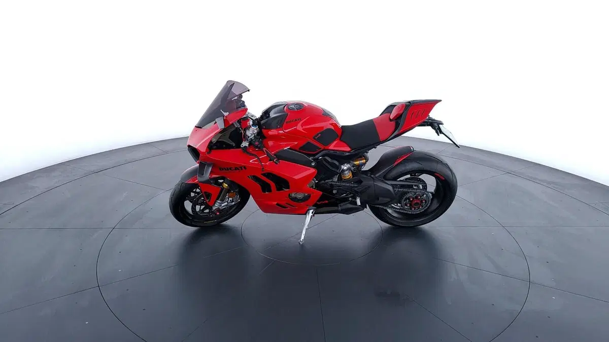 Ducati Panigale V4 S 1100 (2021) (8)
