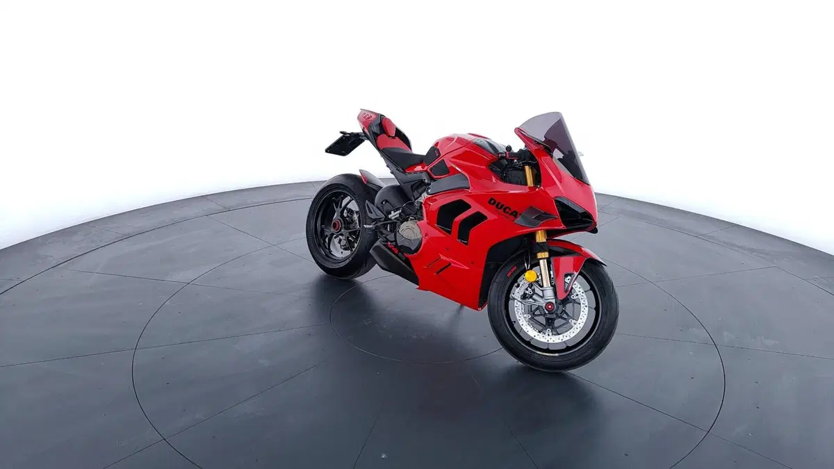 Ducati Panigale V4 S 1100 (2021) (3)