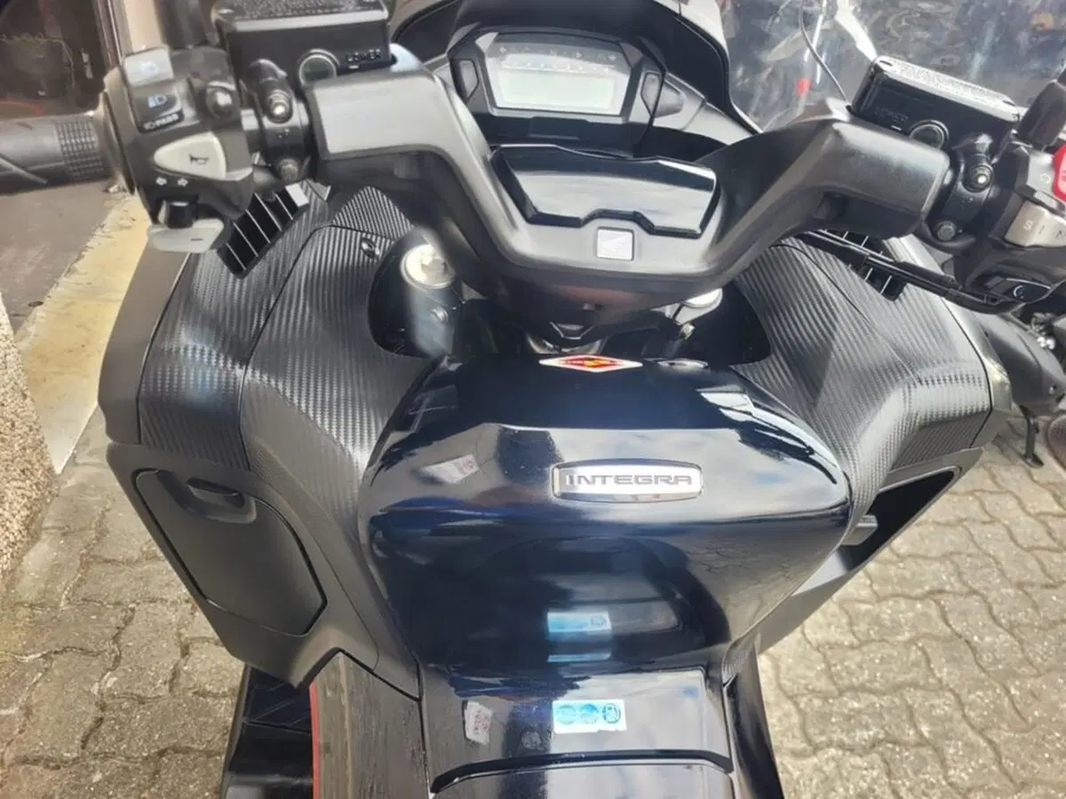 Honda Integra 750 DCT ABS (2014 - 15) (6)