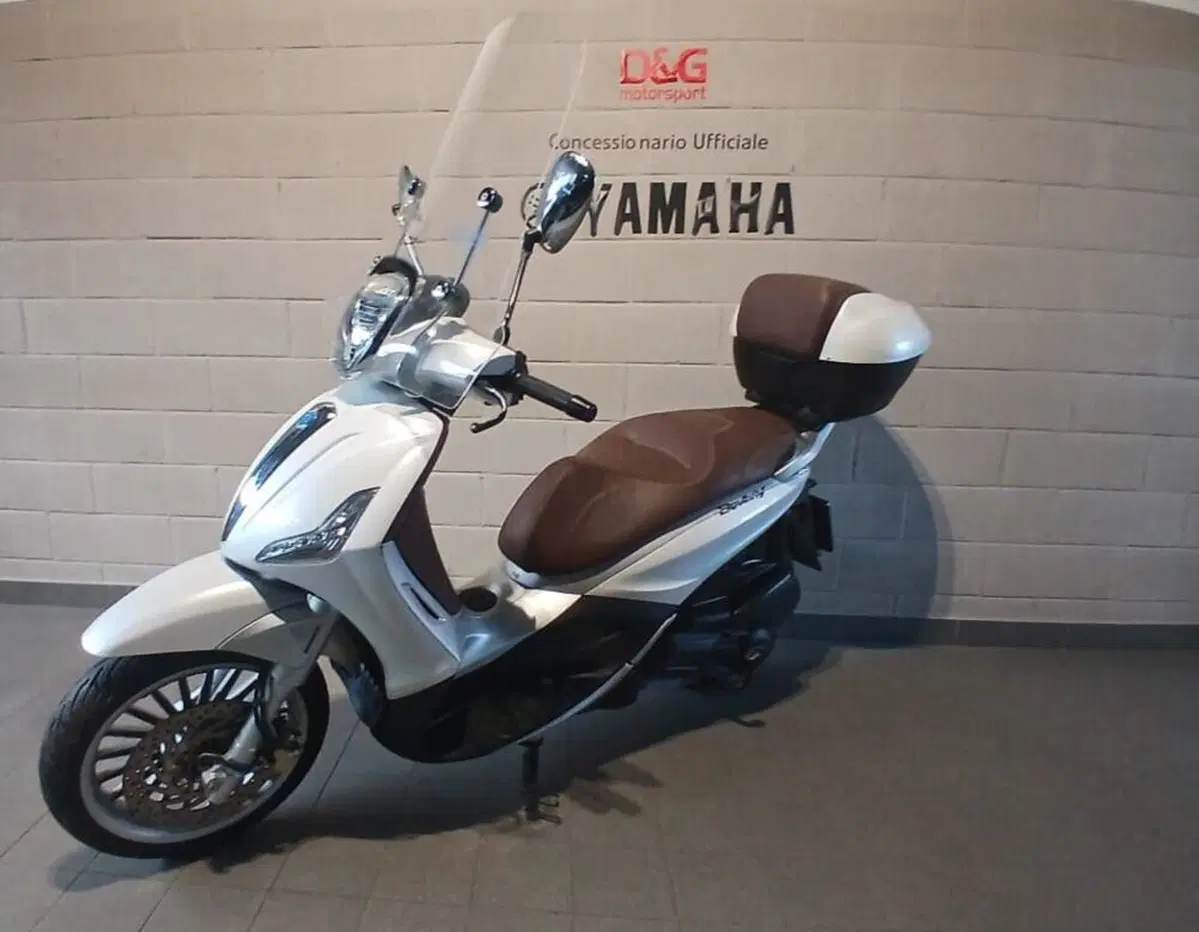 Piaggio Beverly 300 i.e. ABS-ASR (2016 - 20) (3)