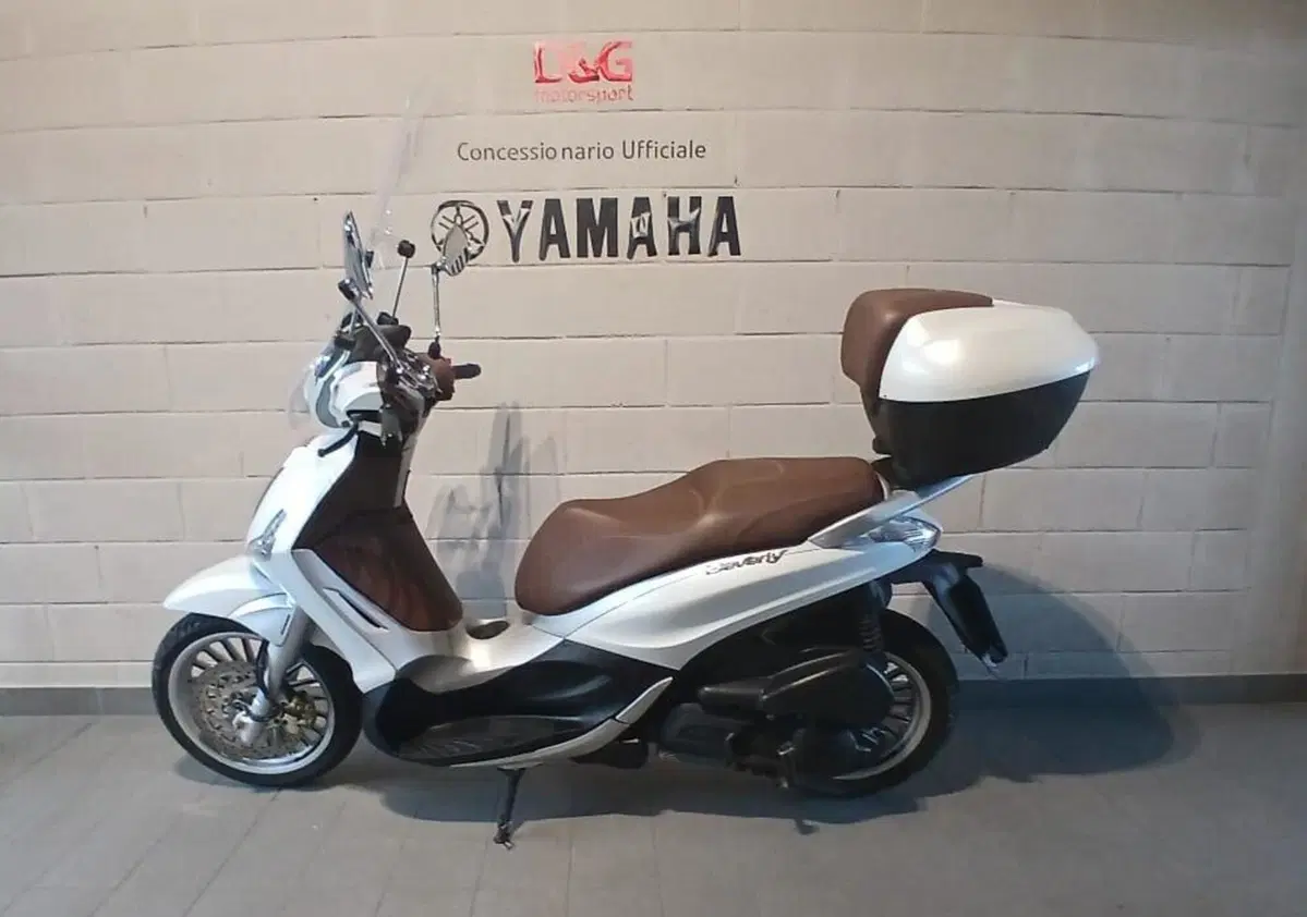 Piaggio Beverly 300 i.e. ABS-ASR (2016 - 20) (4)