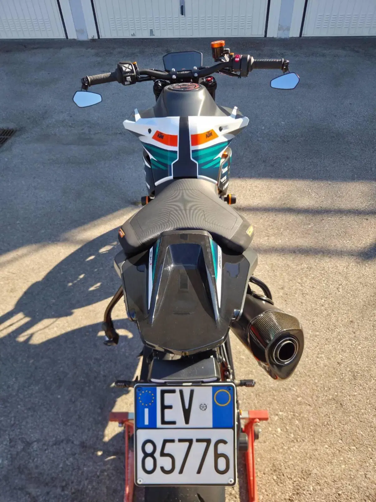 KTM 890 Duke R (2021) (6)
