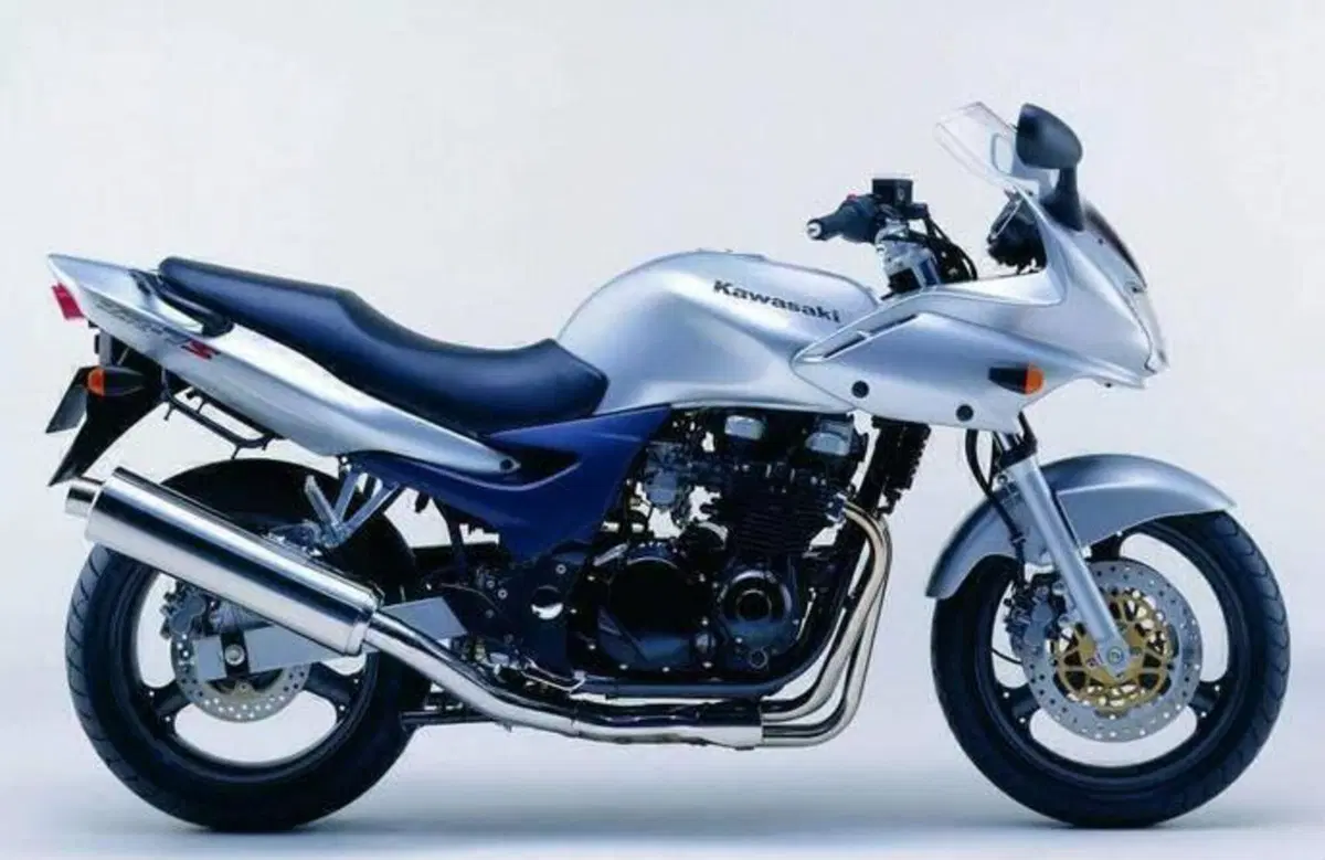 SMEMBRO kawasaki ZR-7S (ZR750) 2003 ricambi, acces