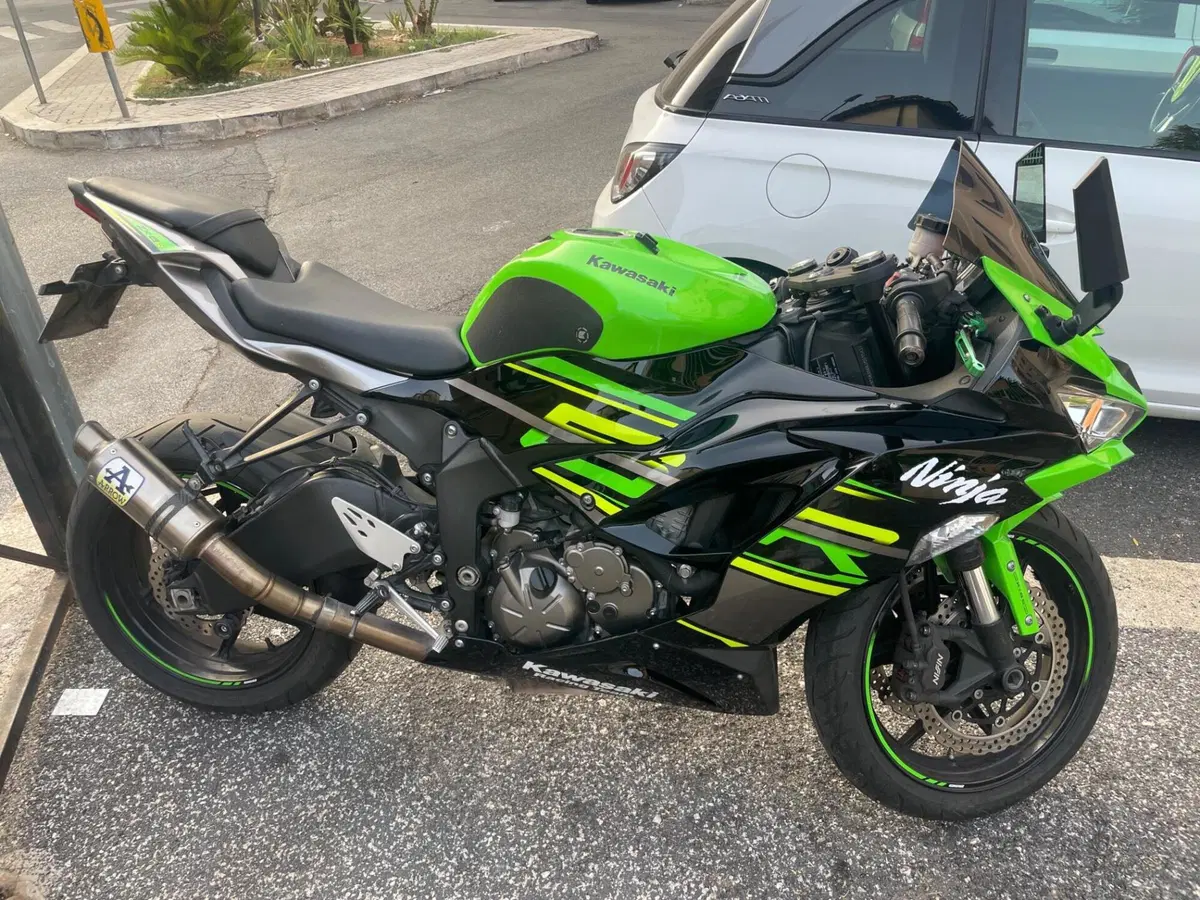 Kawasaki Ninja 636 ZX-6R KRT (2019 - 20) (2)