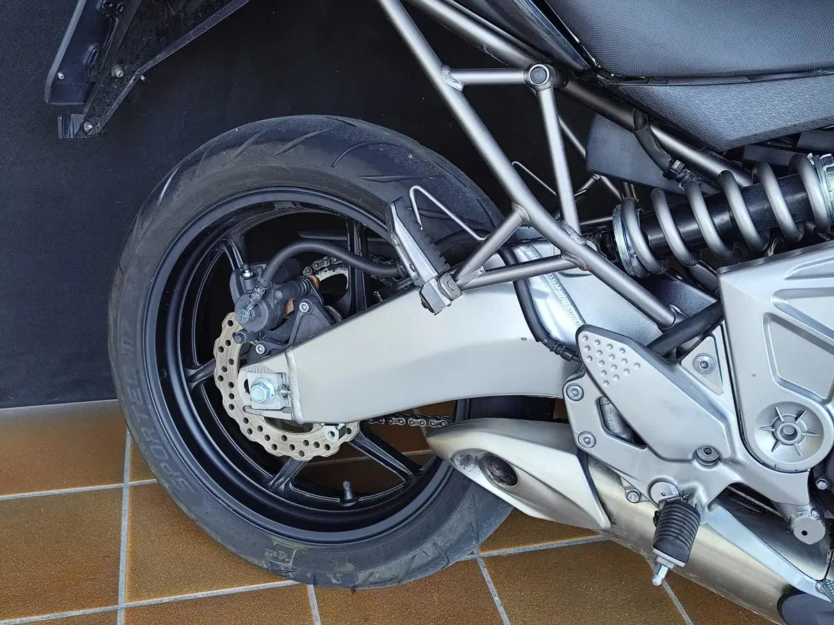 Kawasaki Versys 650 (2010 - 13) (17)