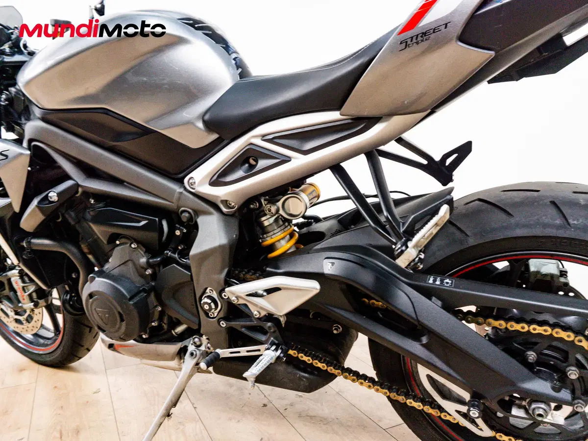Triumph Street Triple 765 RS (2023 - 26) (10)