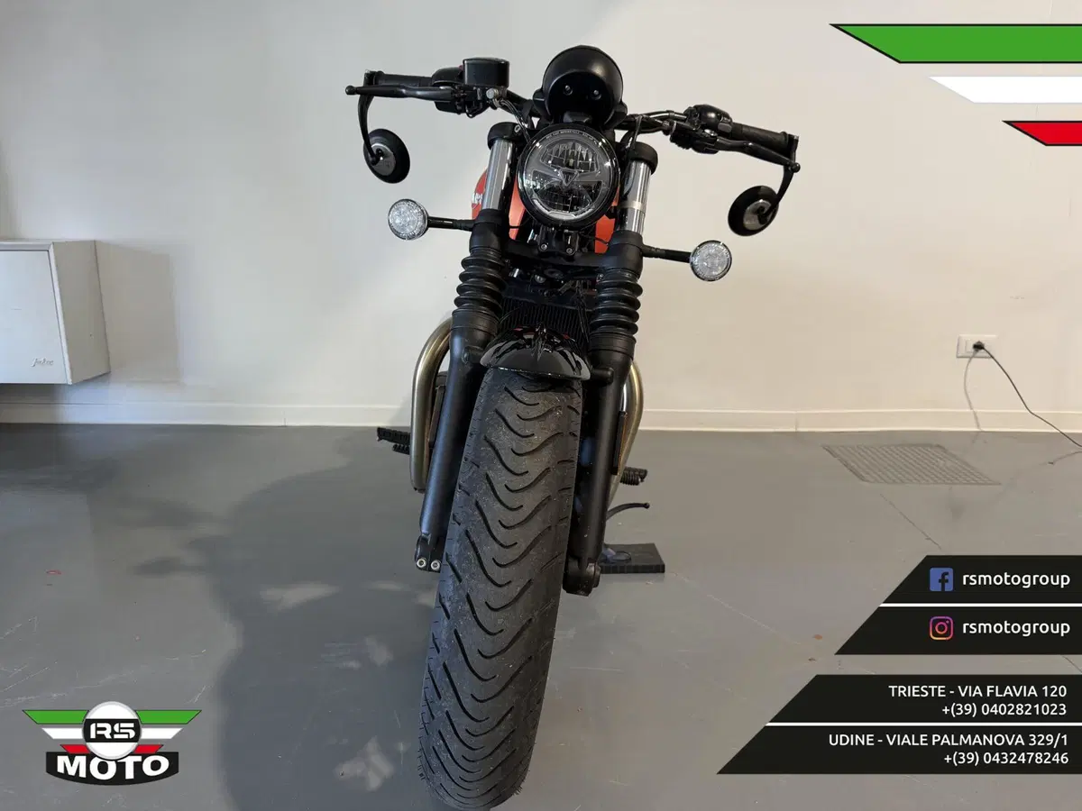 Triumph Bonneville Bobber 1200 (2021 - 25) (4)