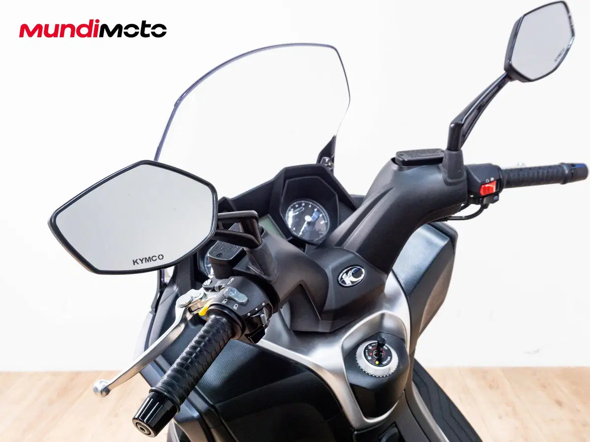Kymco Downtown 350i TCS (2020) (11)