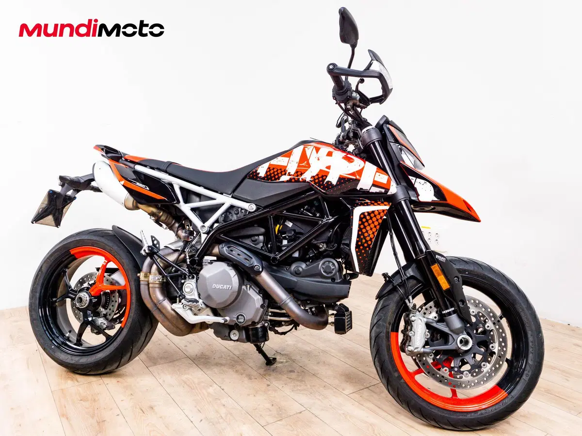 Ducati Hypermotard 950 RVE (2020) (2)