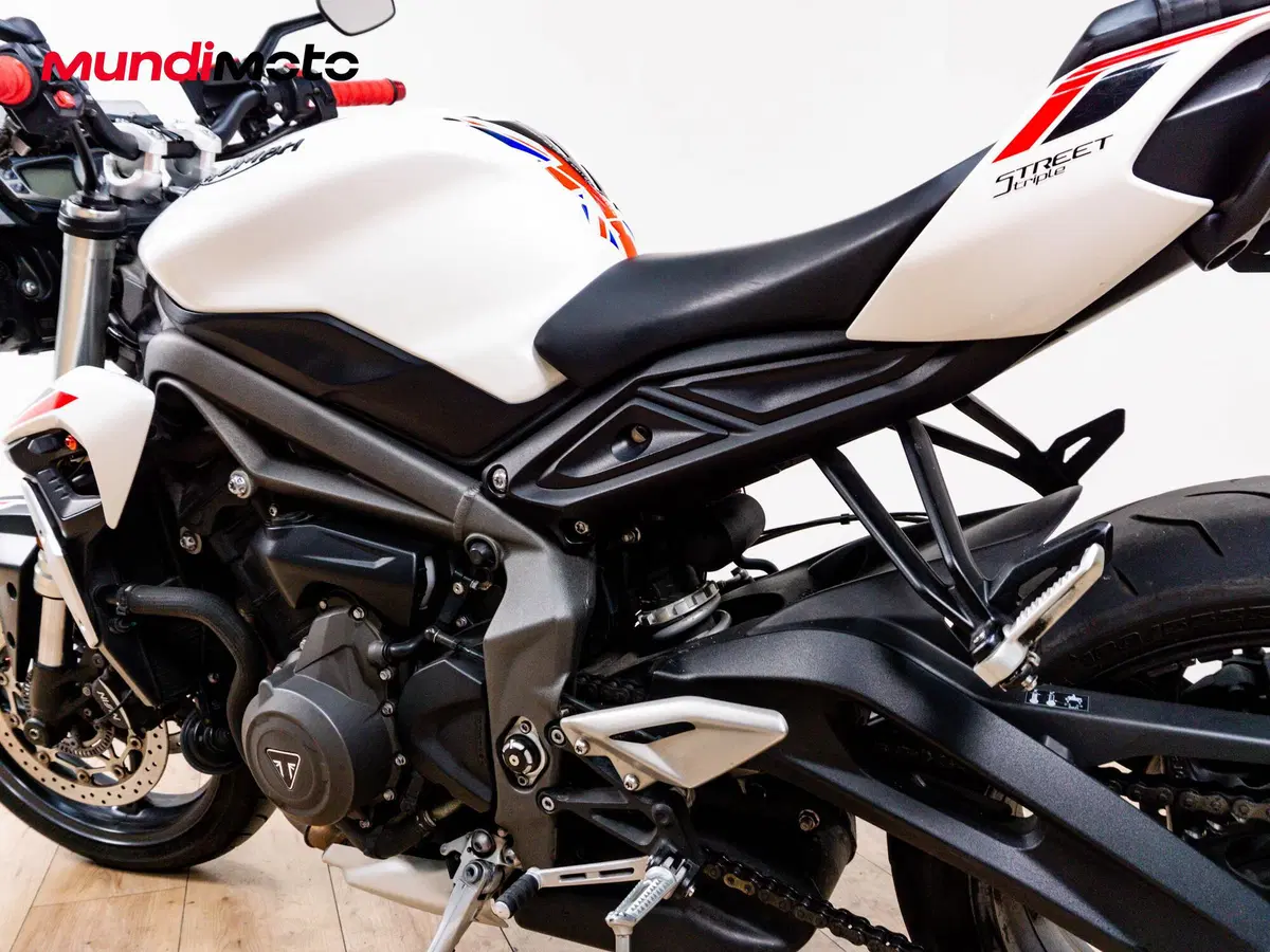 Triumph Street Triple S (2020 - 23) (10)
