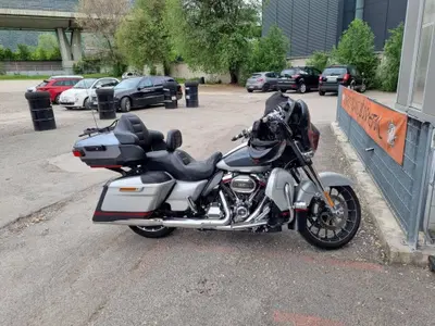 Harley-Davidson 117 Street Glide (2018 - 20) - FLHXSE usata